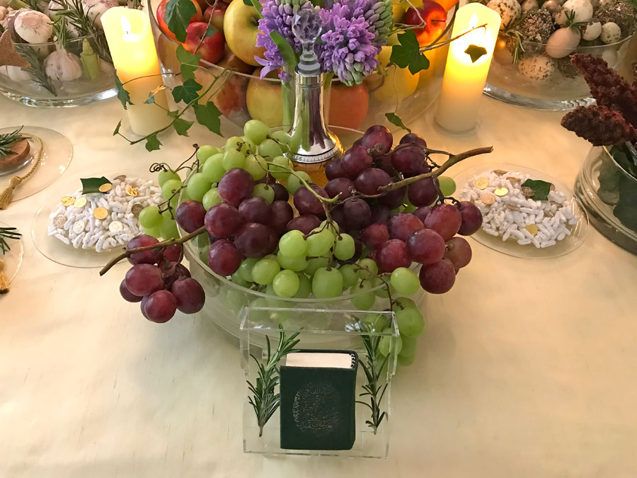deep-red and green grapes